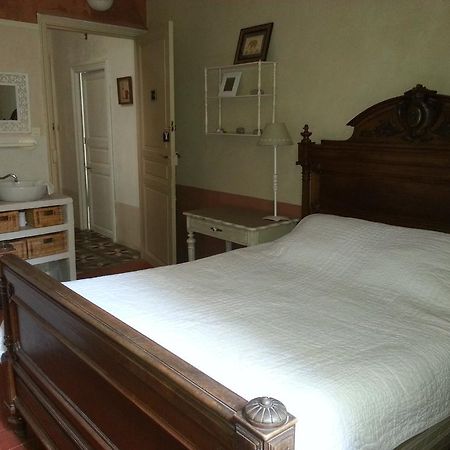 Le Patio Des Cigales Bed & Breakfast Roquefort-des-Corbières Oda fotoğraf