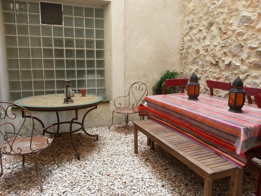 Le Patio Des Cigales Bed & Breakfast Roquefort-des-Corbières Dış mekan fotoğraf