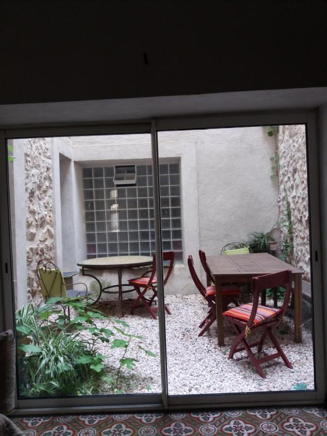 Le Patio Des Cigales Bed & Breakfast Roquefort-des-Corbières Dış mekan fotoğraf