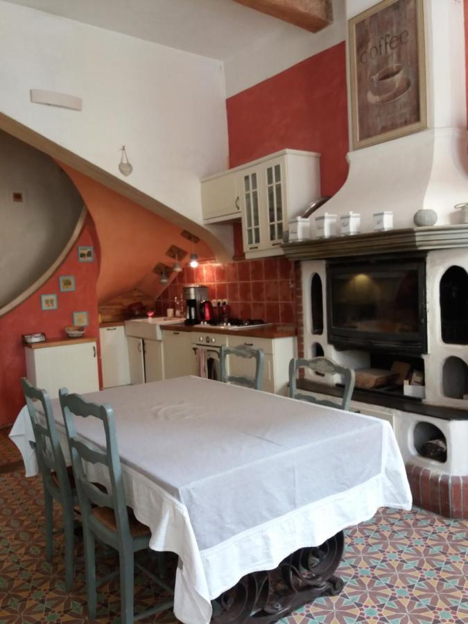 Le Patio Des Cigales Bed & Breakfast Roquefort-des-Corbières Dış mekan fotoğraf