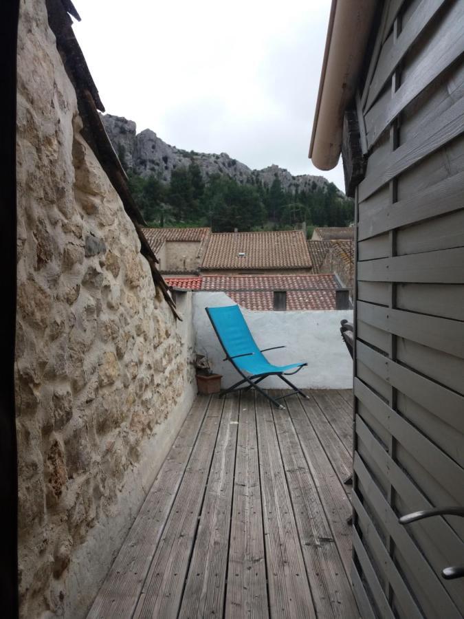 Le Patio Des Cigales Bed & Breakfast Roquefort-des-Corbières Dış mekan fotoğraf